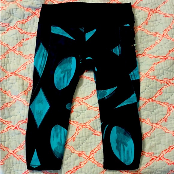Lululemon crop leggings - Picture 1 of 2
